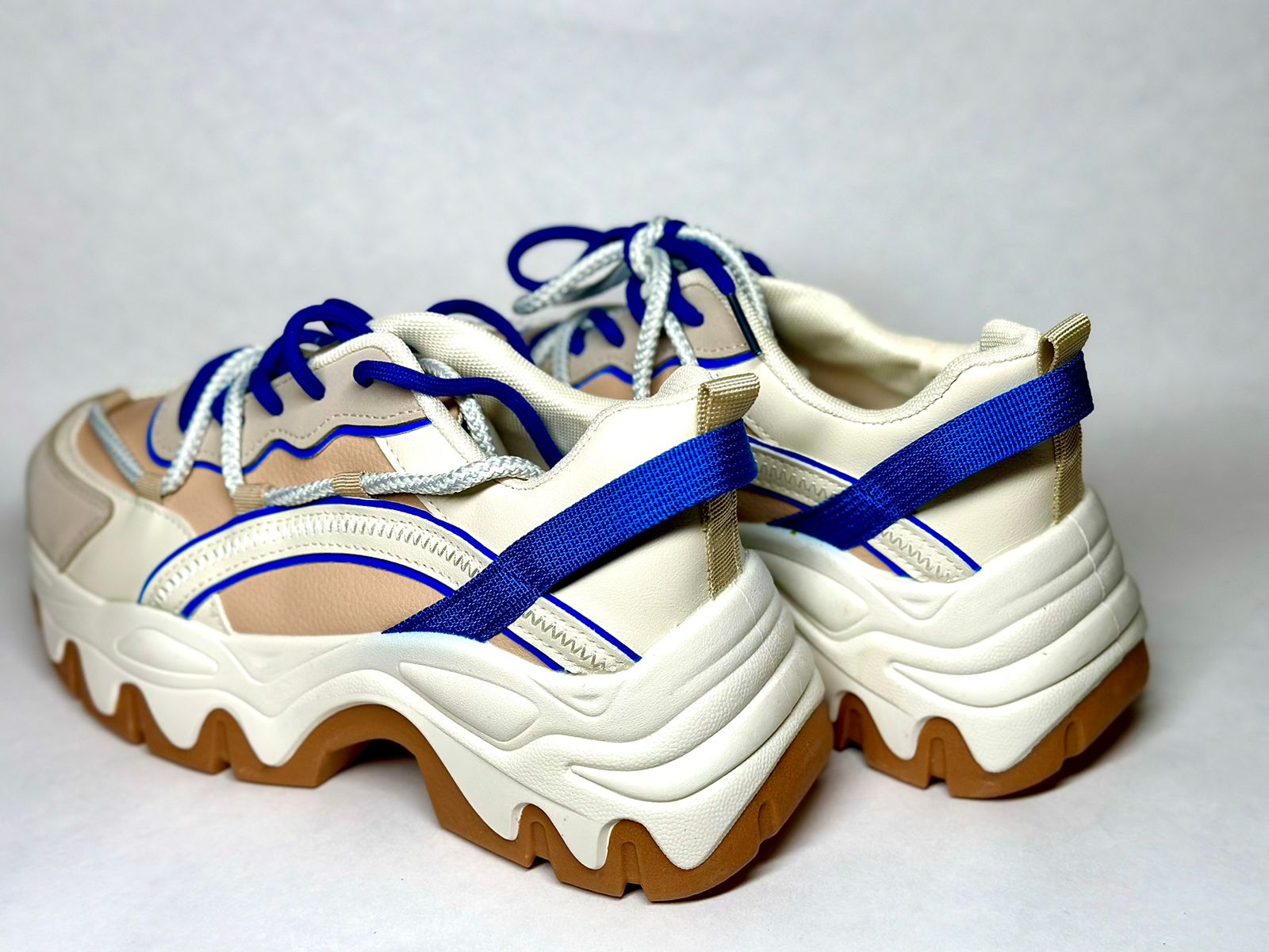 WOLFF | LONDON Color Blocked Shoes