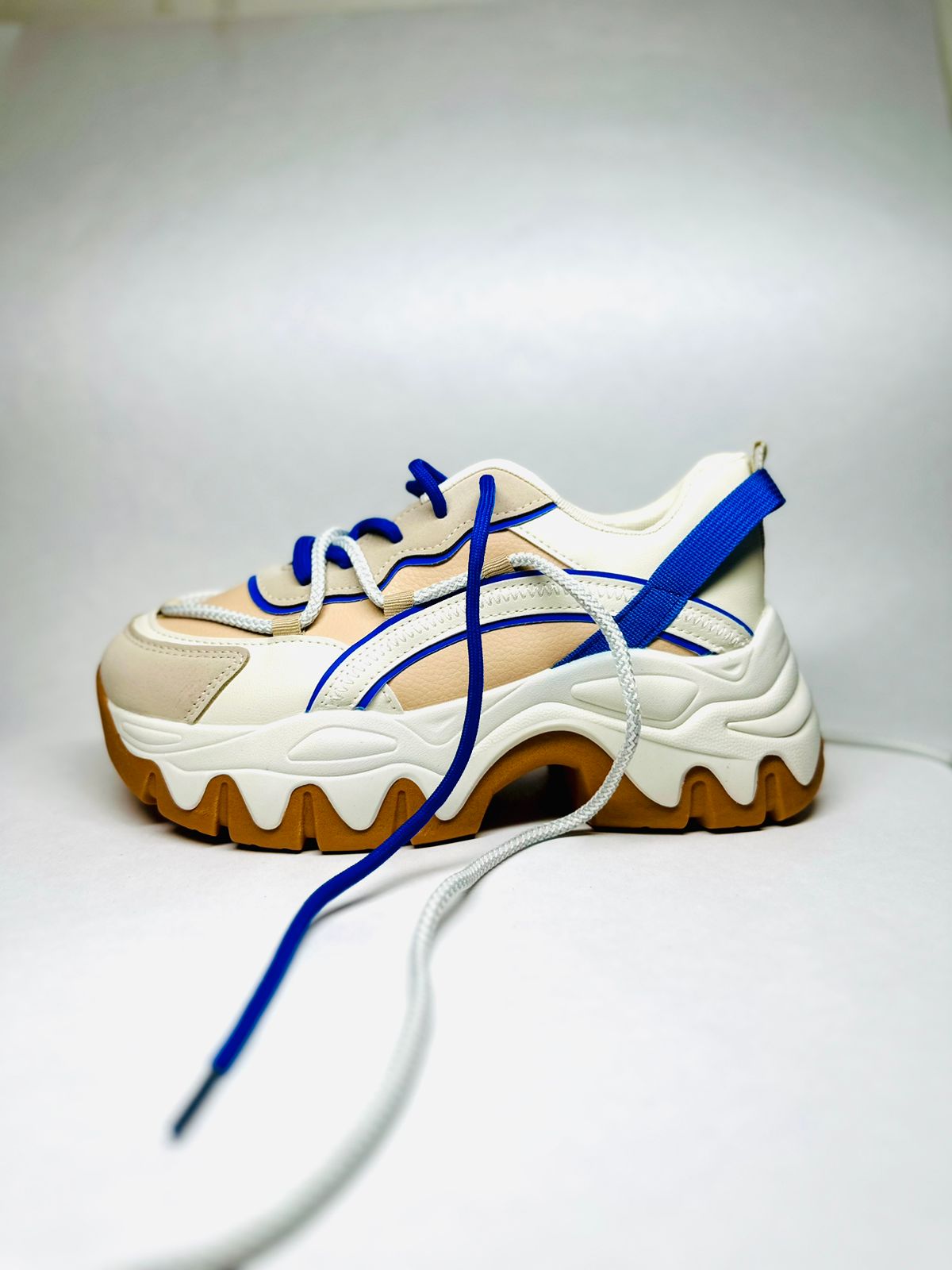 WOLFF | LONDON Color Blocked Shoes